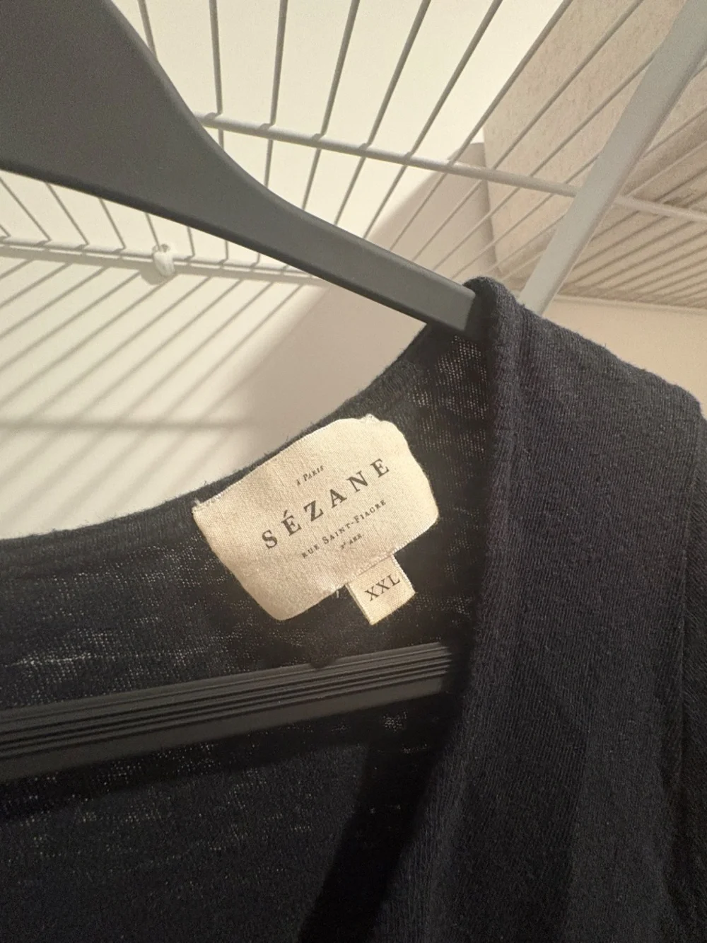 Sezane Linen/Cotton Blend Scoop Neck Tee (Black)
